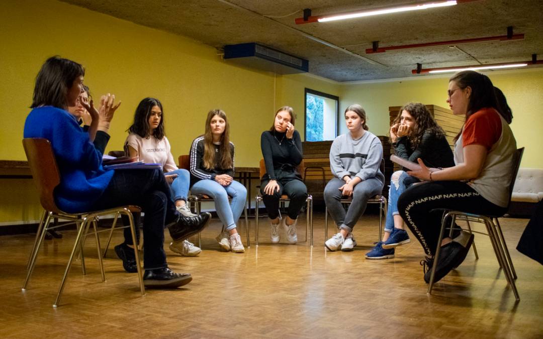 📰 « Ces filles-là » en prise avec le cyberharcèlement